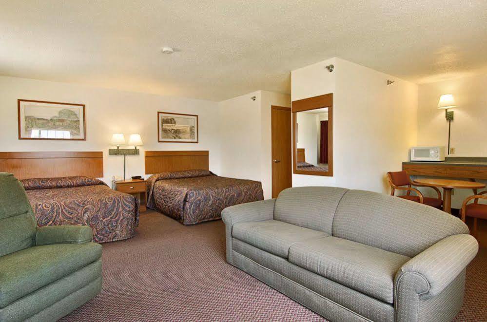 Wamego Inn And Suites Oda fotoğraf